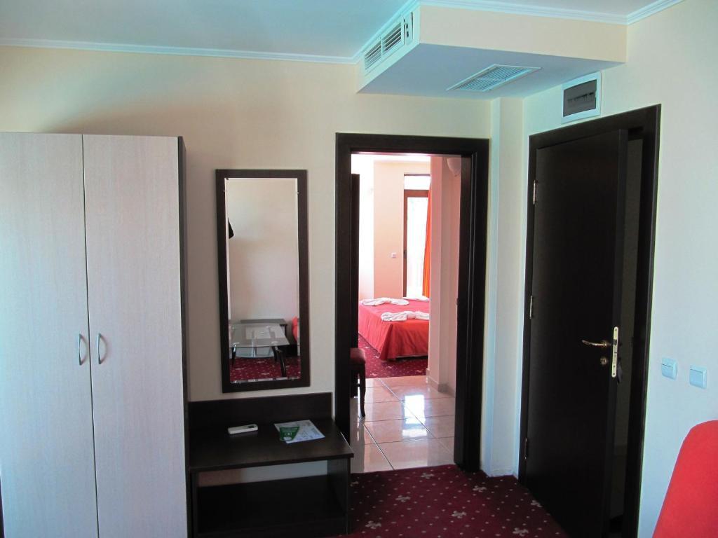 Maverick Hotel Slântsjev Brjag Rom bilde