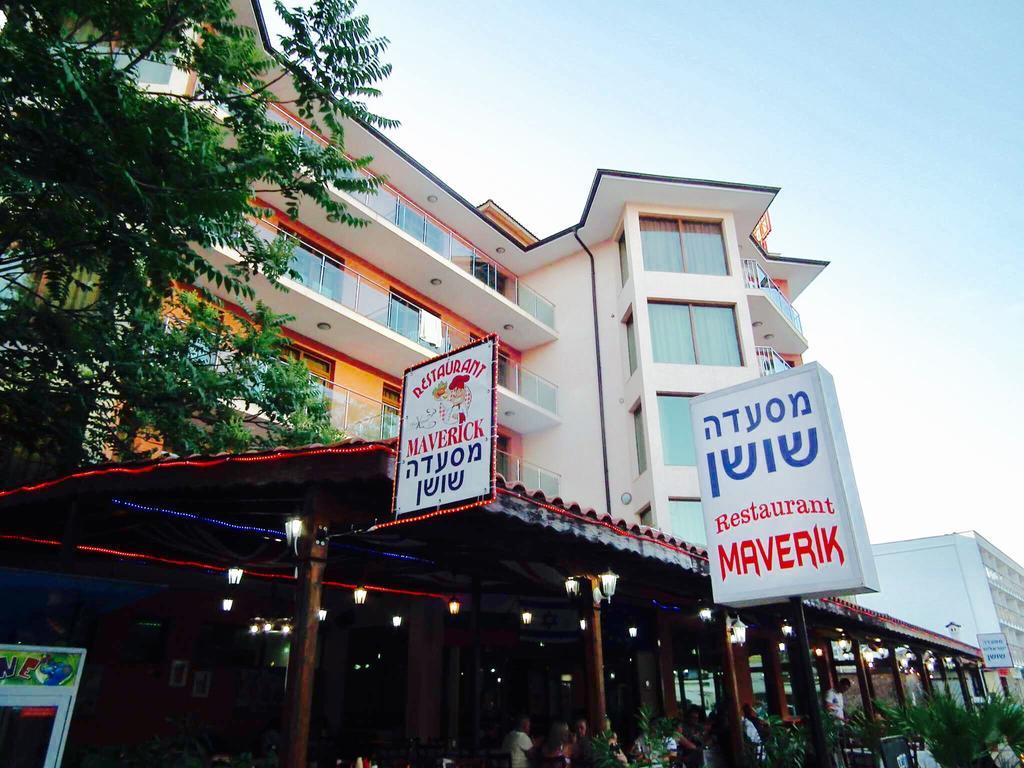 Maverick Hotel Slântsjev Brjag Eksteriør bilde