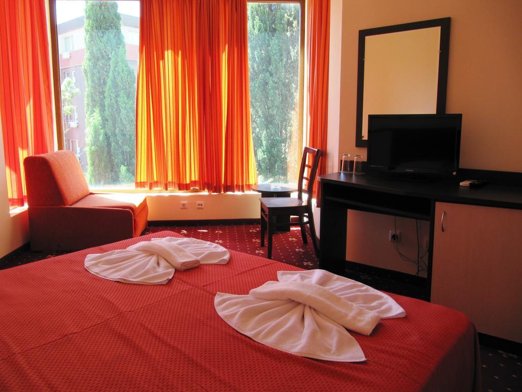 Maverick Hotel Slântsjev Brjag Rom bilde