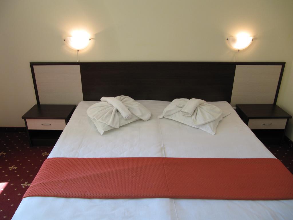 Maverick Hotel Slântsjev Brjag Rom bilde
